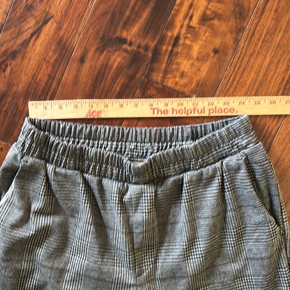 A New Day | Cropped dark gray plaid Pants elastic waist - Picture 5 of 14